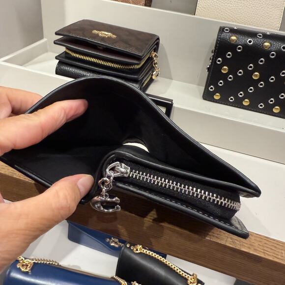 Coach Snap Wallet With Rivets CCL78 Black - Picture 5 of 6